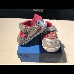 New Girls Stride Rite Solana baby shoes 3 1/2 M